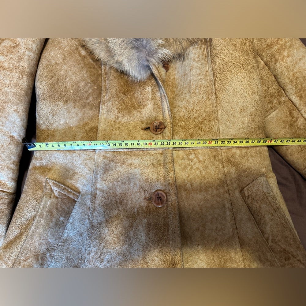 COSA NOVA Vintage Shearling Coat with Fur Collar - Picture 9 of 12
